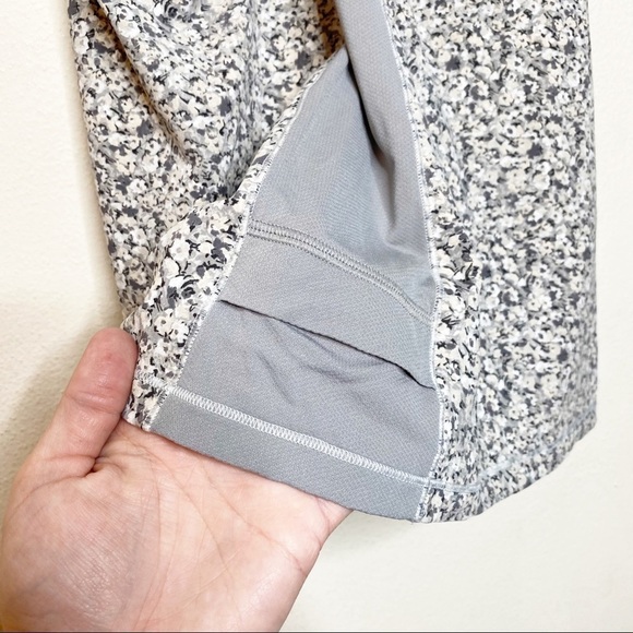 Lululemon Tone it Tank Fleur Silver Spoon Floral - Picture 4 of 5